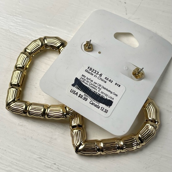 Icing Sensitive Solutions Gold Ribbed Heart Drop Stud Earrings - Picture 6 of 8